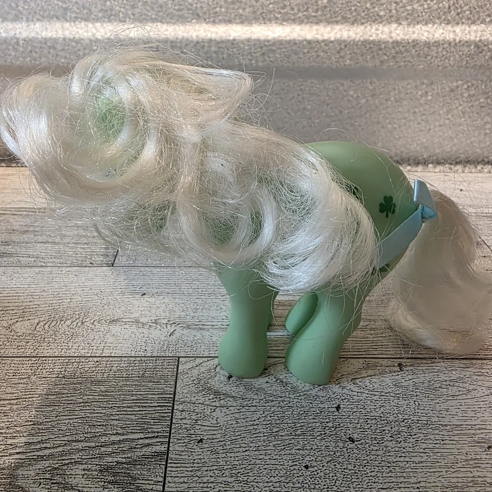 My Little Pony Green Figure with White Hair - Picture 4 of 5